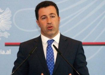 Nëse Serbia sulmon Kosovën? Ministri Peleshi e zbulon: Ja çfarë do të bëjë Shqipëria…