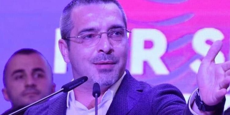 Saimir Tahiri feston ditëlindjen, sa vjeç mbush sot ish-ministri i Brendshëm?