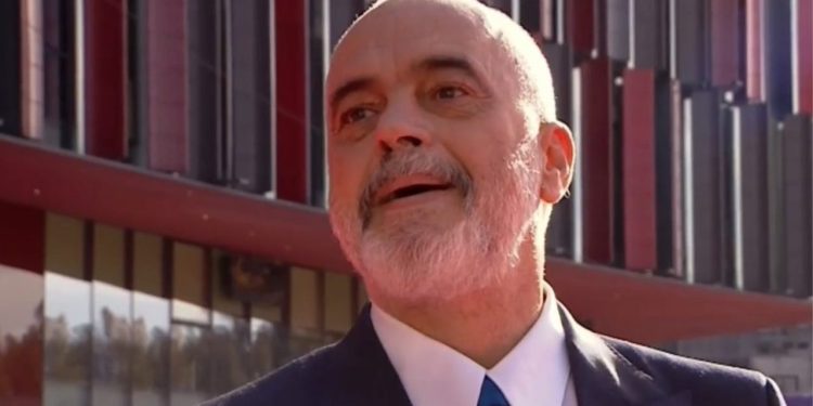 “U firmos”/ Rama që në mëngjes tregon vendimin: Shqiptarët që udhëtojnë drejt BE, nga sot…