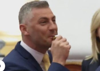Qëlloi me grusht deputetin e PS, flet Nallbati: Shqipëria ka halle, mos…