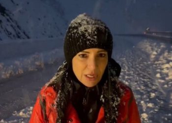 Stuhia e dëborës “pushton” Shqipërinë/ Balluku del në terren: “Rrezikojnë jetën…