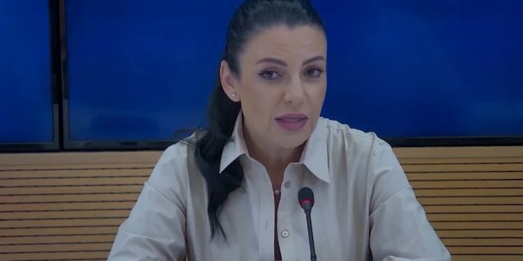 Moti i keq/ Balluku tregon çfarë po ndodh në terren: Probleme me…