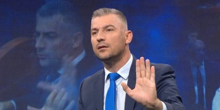 Përplasja me Sinajn, deputeti i PD: Do e kisha përplasur poshtë tavolinës po ta kisha…