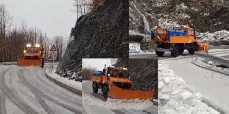 Bie dëbora e parë për këtë vit në Shqipëri, ARRSH: Çfarë duhet të dinë shoferët…