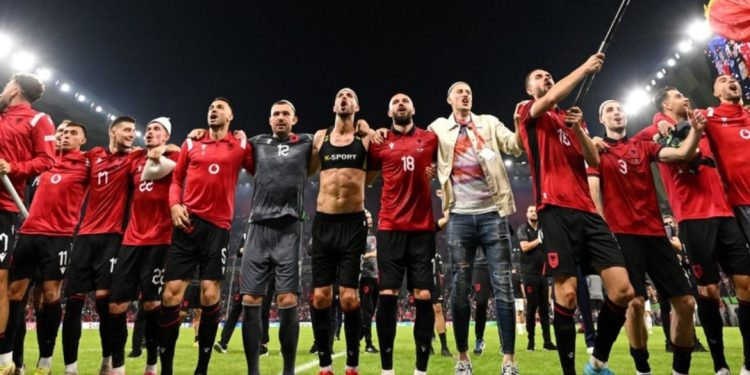 Formacioni zyrtar: Sylvinho befason me Asllanin, ‘Kombëtarja do të…