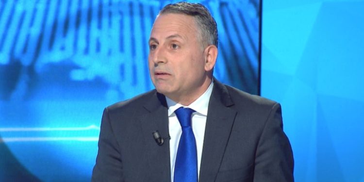 Roland Qafoku: Qëndrimi që mban Beqja i drejtë, Berisha të bëjë të njëjtën gjë…