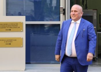 Dëshmoi për 1 orë e gjysmë në Prokurori, Ilir Kulla del nga SPAK-u, çfarë tha…