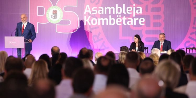 Del LISTA me emrat/ Asambleja votëbeson emrat e rinj të sekretariatit të PS-së