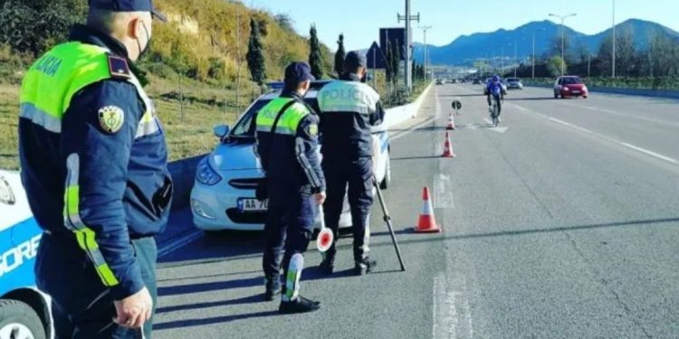 Policët nuk do fshihen më pas “shkurreve”. Ndodh ndryshimi së shpejti…