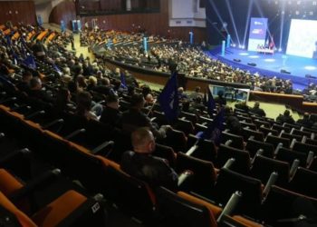 Sali Berisha “braktiset” nga të gjithë! Shikoni sallën bosh në Kuvendin e PD (VIDEO)