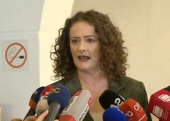 Mesazh nga Kuvendi/ Vajza e Sali Berishës: Me Ramën rrezikojmë që të…