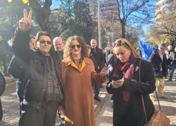 Presion mbi drejtësinë?! Nis protesta e militantëve të Berishës, kush merr pjesë…