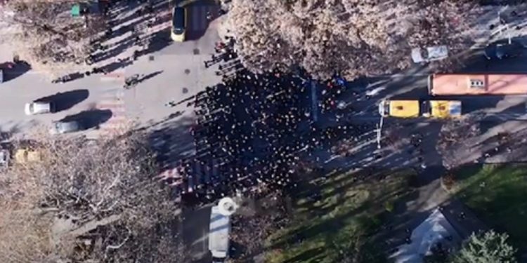 Pamjet me dron/ Berisha braktiset edhe nga militantët, vetëm një “grusht” njerëz…