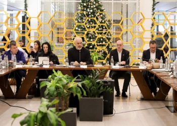 Rama publikon pamjet nga takimi informal i qeverisë në Lezhë, mori pjesë edhe…