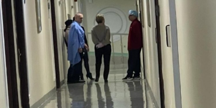Meta dhe Kryemadhi fotografohen në ambientet e një spitali, çfarë ka ndodhur?!