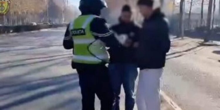 Nuk kalojnë te vizat e bardha, policia nis gjobat ndaj këmbësorëve/ Sa ndëshkohesh…