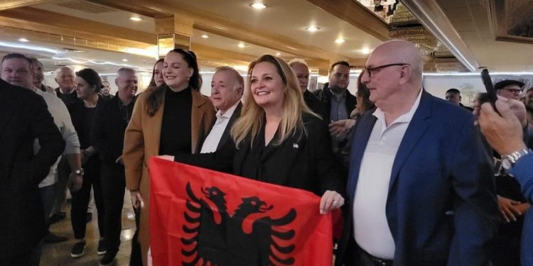 E para në histori! Kush është Shqiptarja që do të drejtojë bashkinë në SHBA…