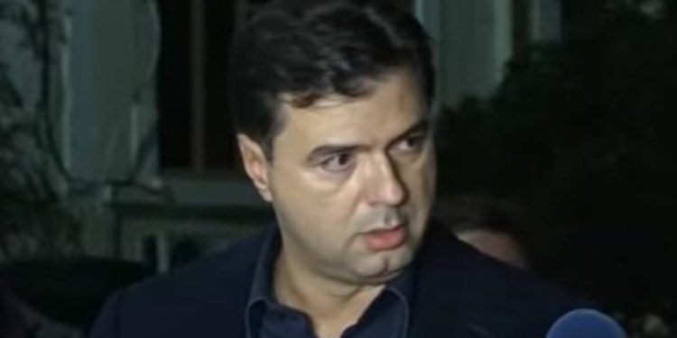 “Seanca një teatër me skenar”/ “Zgjohet” Basha, ka një thirrje për Presidentin…