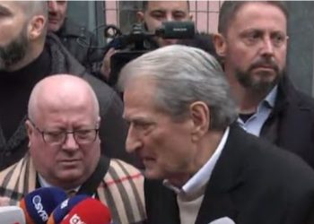 Berisha “përplaset” me gazetaren: Po s’të pëlqeva ik! Kujdes me mua…