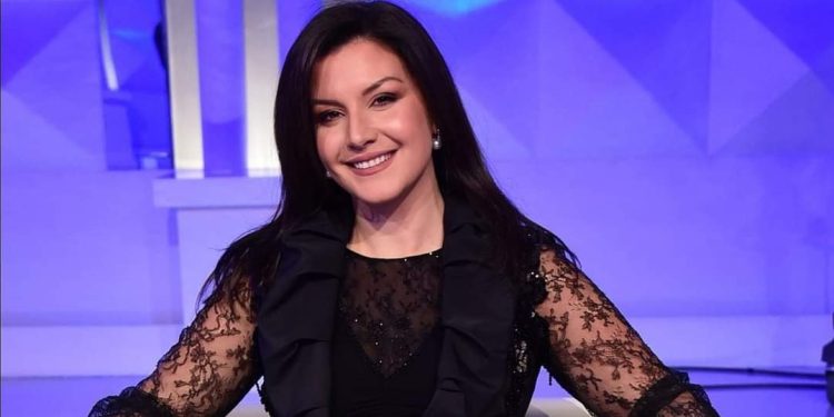 Berishën s’e ndjek më njeri! Floriana Garo fajëson popullin: S’keni ndergjegje…