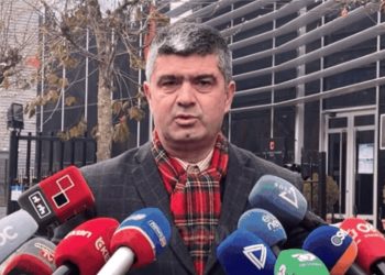 “5.000 euro në zarf”/ Me urdhër nga SPAK, arrestohet kreu i Dhomës së Avokatisë në qytetin…