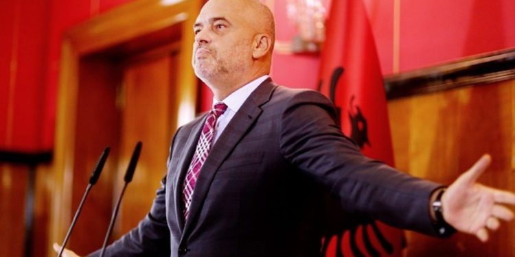 Firmoset marrëveshja e Shqipërisë me dy shtete të tjera! Nga 1 marsi ndodh ndryshimi…