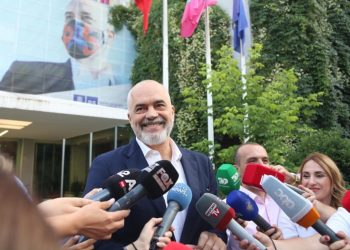 Zbardhet mbledhja e Kryesisë së PS, Rama paralajmëron: Kush do largohet…