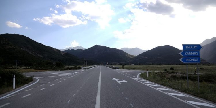 Cilat janë rrugët e Shqipërisë që do të bëhen me pagesë…