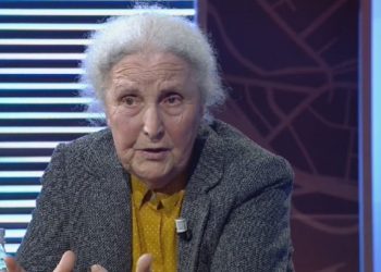 Shkencëtarja që qetësoi shqiptarët pas tërmetit rrëfen me nostalgji fëmijërinë dhe…