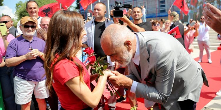 Ankohet se nuk mori paratë, Ministria e Sporteve i kthen përgjigje Luiza Gegës: Ja e vërteta…