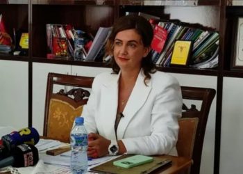 Jep dorëheqjen kryetarja e këshillit të qarkut në Shkodër, kush e zëvendëson… (EMRI)