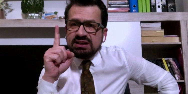 “Muaji Shkurt do jetë zjarr!”/ Kreshnik Spahiu paralajmëron “goditje” të forta të SPAK në…