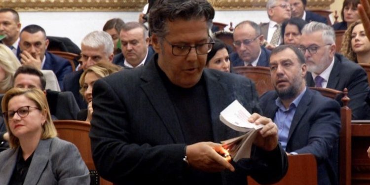 Masa më e ASHPËR deri më tani! Paloka dënohet rëndë pasi dogji rregulloren e Kuvendit…