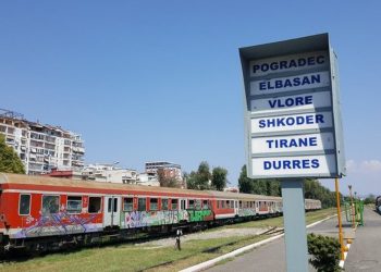Punimet në hekurudhën Tiranë-Durrës, ARRSH devijon rrugën për 8 ditë. Shoferët duhet…