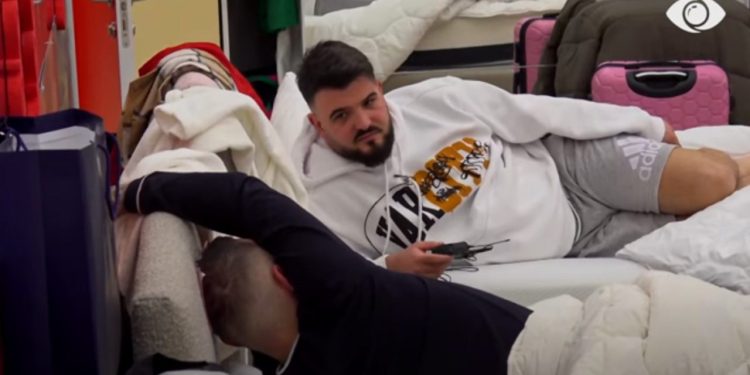 ”Djalin e kam sëmurë”/ Ish i dashuri i Sarës: E dërguam në të gjithë spitalet! Qëndrova…