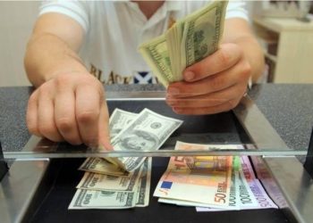 Ndryshon kursi i këmbimit valutor, çfarë ndodhi sot me Euron dhe Dollarin…