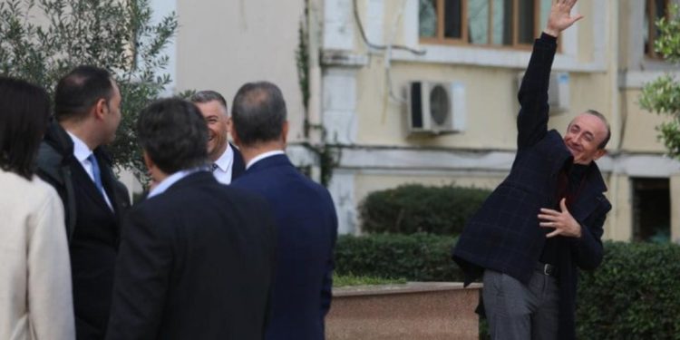 Dash Sula betohet: Jam gati të vdes për Shqipërinë