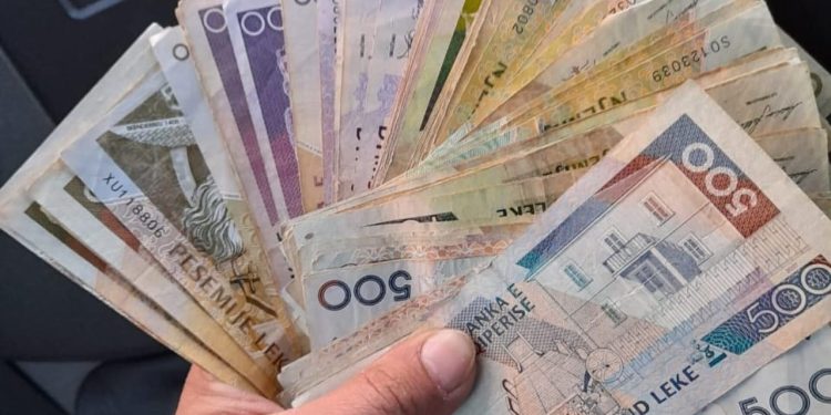 Kush kursen më shumë? Nuk është Tirana, ky qytet i Shqipërisë bën “namin” me lekë…