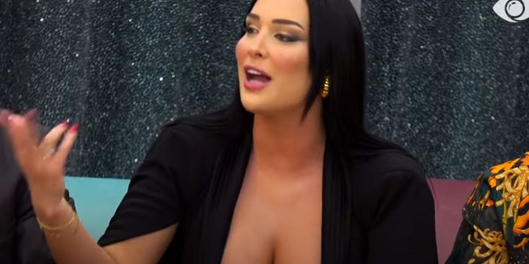 E papritur! Erjola Doçi në romancë me reperin e famshëm, i del VIDEO-ja…