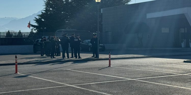 Mbërritja e Blinken, “blindohet” Rinasi, agjentë amerikanë ndodhen në Shqipëri…