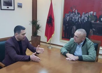 Partia e Ilir Metës i qan hallin Arben Ahmetajt: Nuk ka lekë, i kanë bllokuar llogaritë…