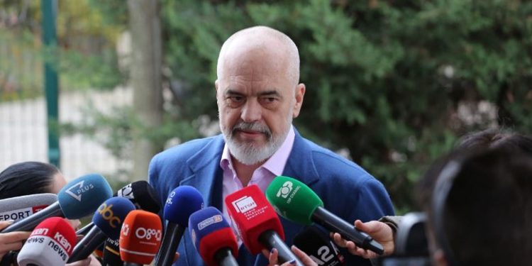 Të pathënat e Asamblesë: Batuta e Ramës për Vlorën, qarku më i dobët…