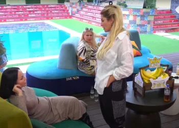 “Me Meritonin puthesh çdo natë”/ Sara-Ilnisës: Gati të veshësh fustan për…