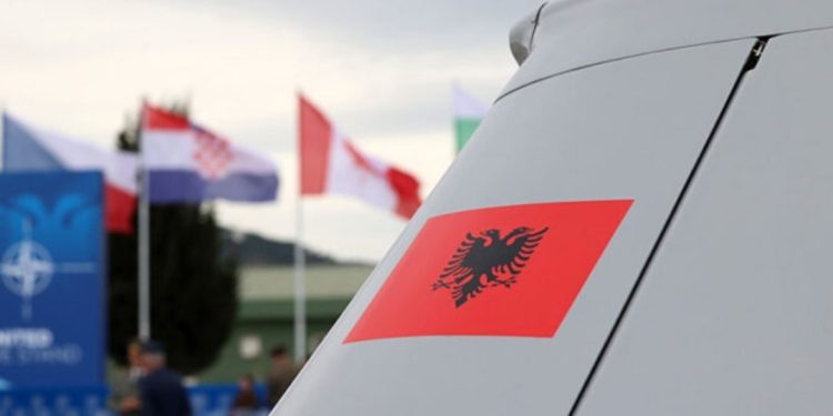 Shqipëria investon fuqishëm në ushtri, pas Kuçovës do të “ringjallë” edhe …