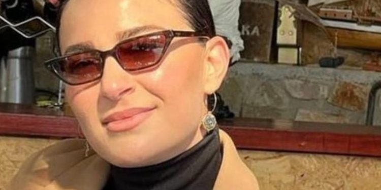 FOTO/ Kush është kryetarja e re e Himarës: U votua edhe nga opozita e Berishës…