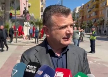 “Shqipëria s’ka më shanse në BE”/ Balla i përgjigjet deklaratave të kreut të PD-së Greke…