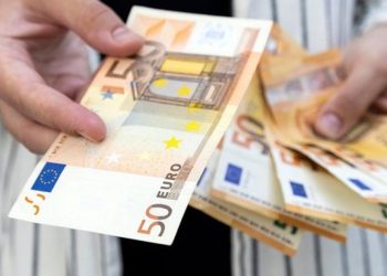 E FUNDIT – Ndryshon kursi i këmbimit, çfarë ndodhi në fillim të javës me Euron e Dollarin…