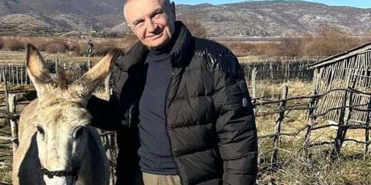 Ilir Meta zotohet: Mos votoni Ramën, pensionet do ua rrisim ne me Berishën…