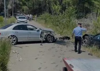 LAJM I FUNDIT/ Aksident i rëndë në Vlorë, makinat bëhen copë, 2 maturantët…