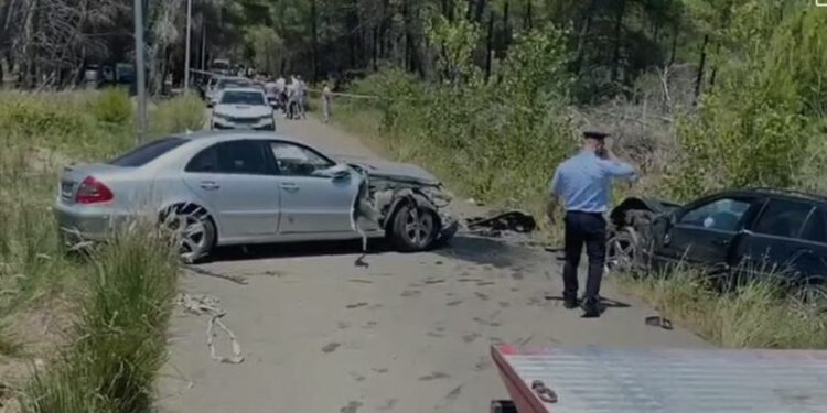 LAJM I FUNDIT/ Aksident i rëndë në Vlorë, makinat bëhen copë, 2 maturantët…